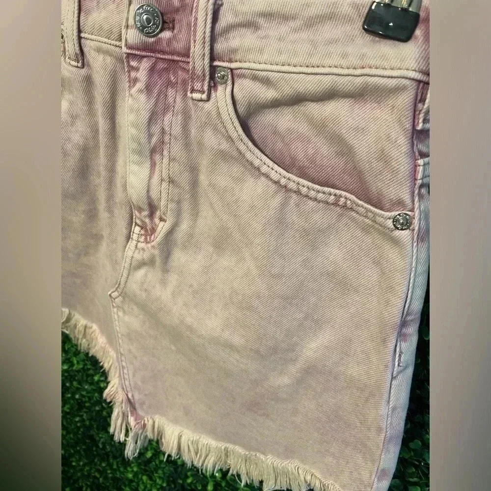 We The Free by Free People - Bailey Denim Skirt in Pink - Size 25 - Picture 4 of 8